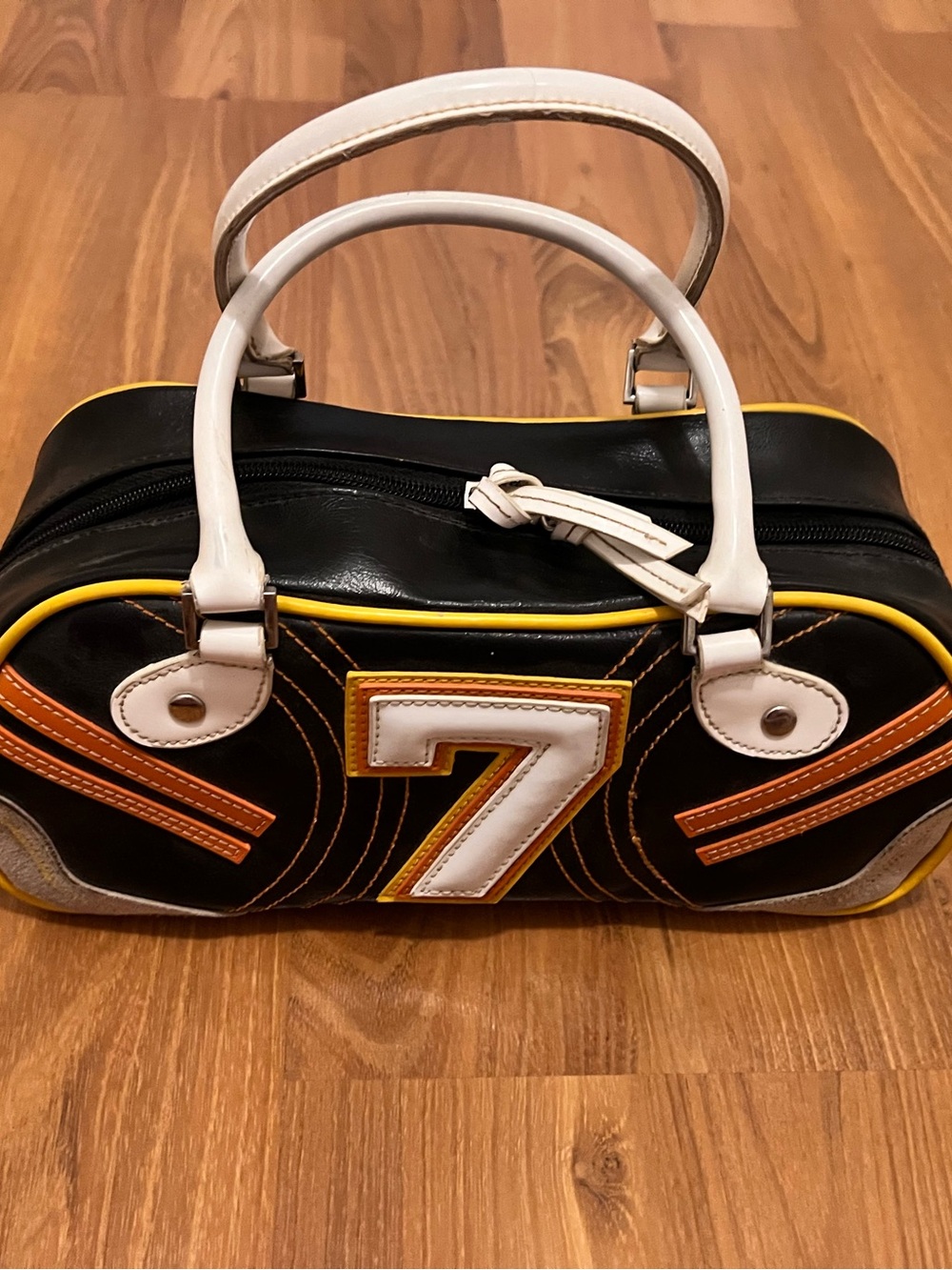 Nicole Hilton Black and White Bowling-Style Number 7 Satchel with White Handles - Picture 2 of 6